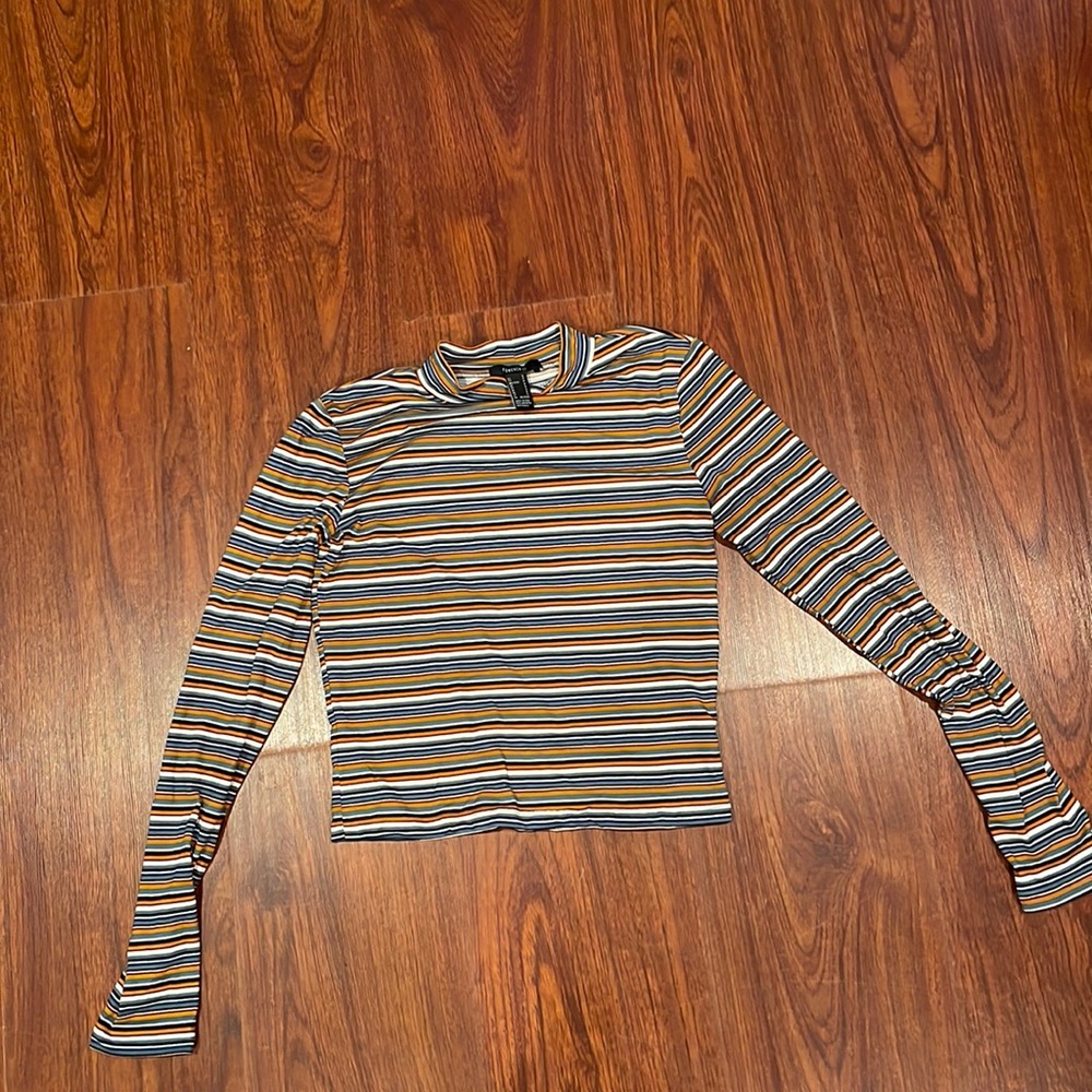 Forever 21 Cropped Long Sleeve